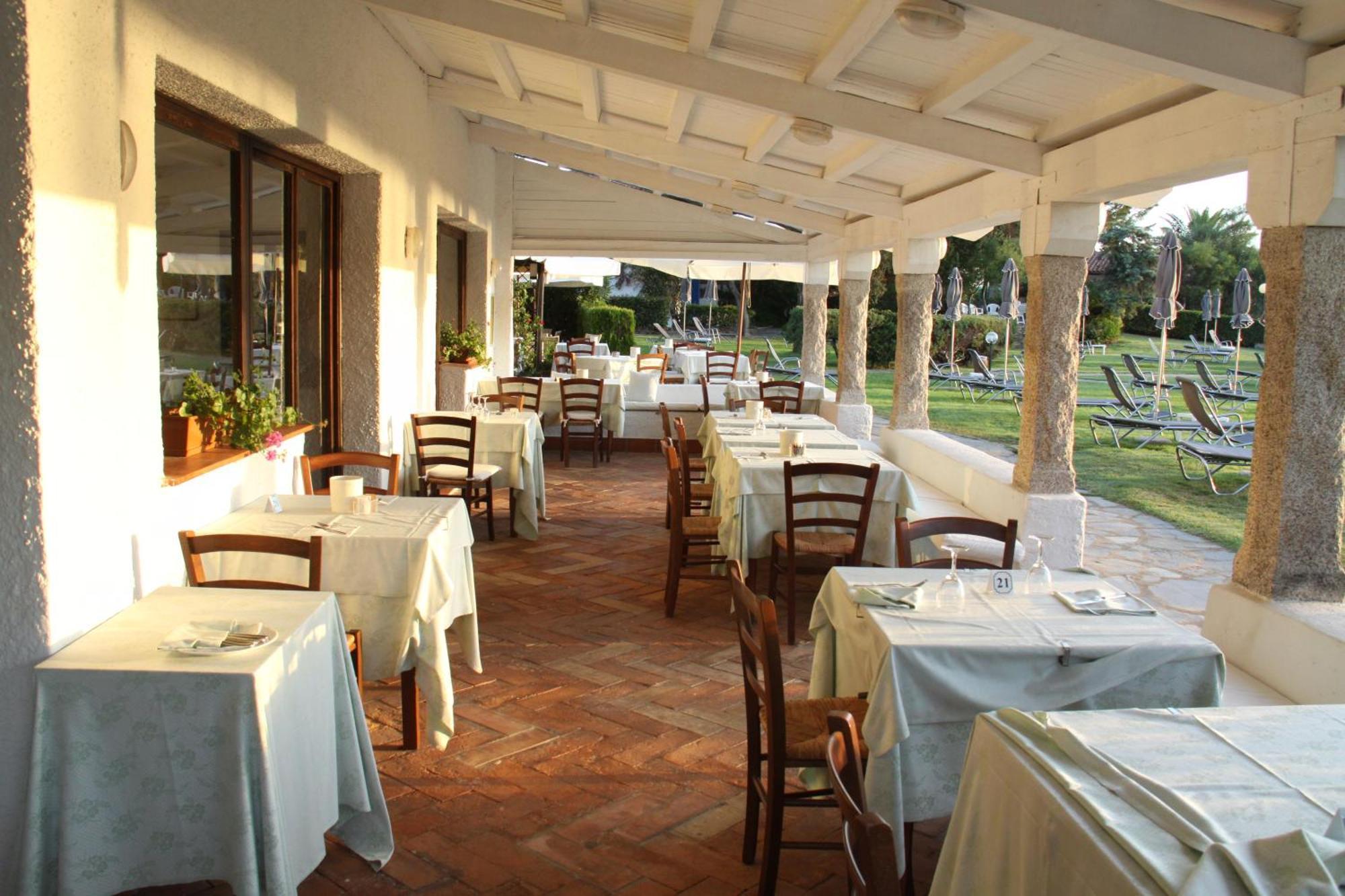 Ihr Hotel San Paolo Porto San Paolo  Exteriör bild